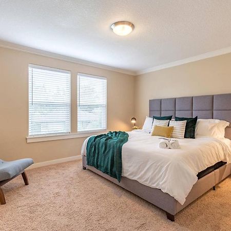 Modern Home, Four Bedrooms, King Beds Tigard Exterior photo