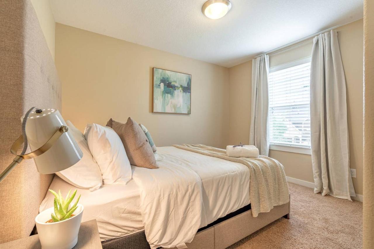 Modern Home, Four Bedrooms, King Beds Tigard Exterior photo