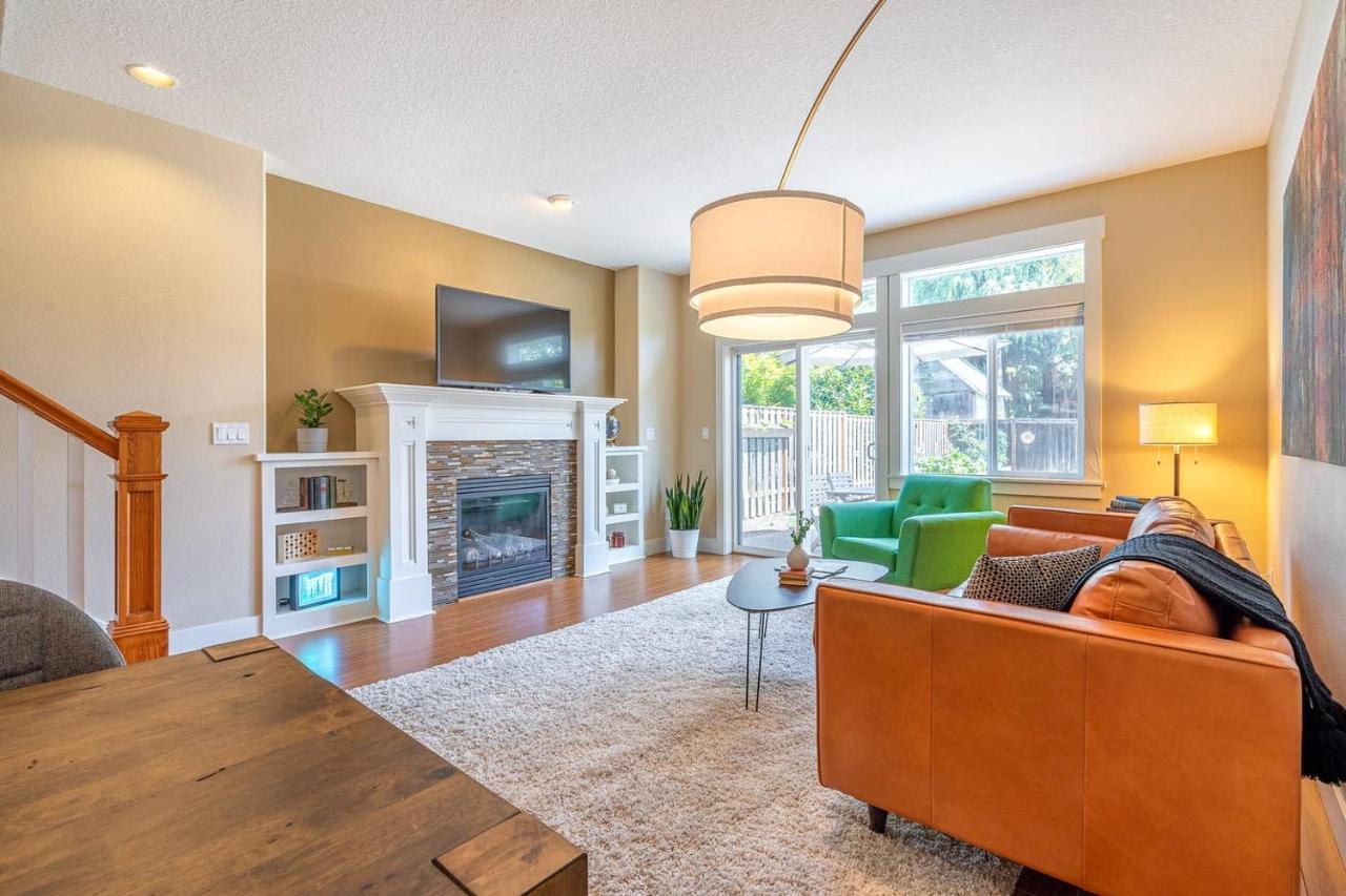 Modern Home, Four Bedrooms, King Beds Tigard Exterior photo